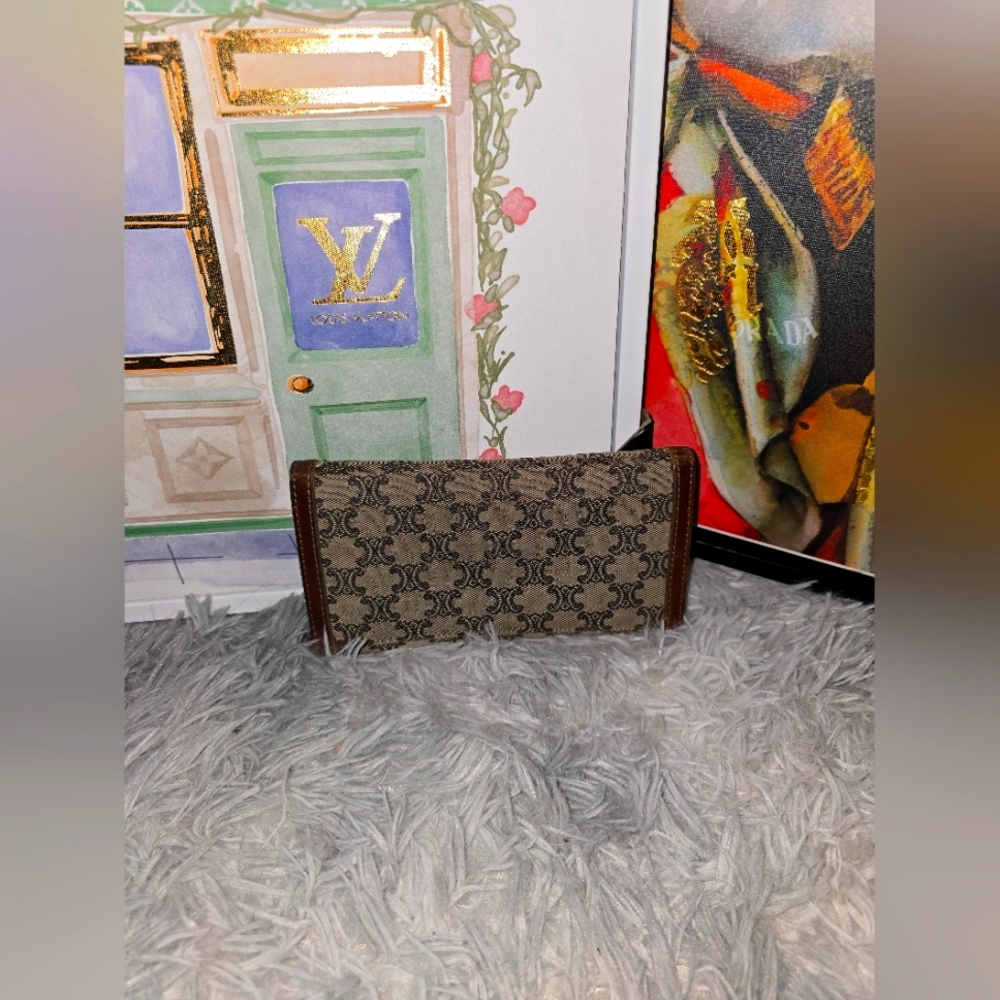 Celine Signiture Monogram Vintage Brown Long Snap Wallet (GOOD)✨️ - Picture 7 of 7